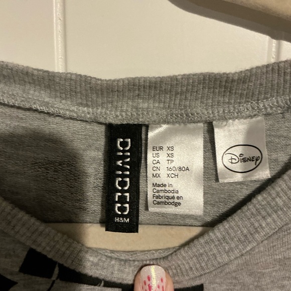 H&M Gray Disney Crop Top Sweatshirt - Picture 2 of 4